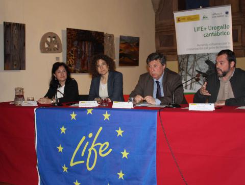 Carmen Recio, Sonia Castañeda, Javier Manrique y Rodrigo Gómez en el seminario informativo del proyecto LIFE+ Urogallo cantábrico